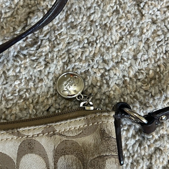 Coach Canvas Monogram Travel Preppy Tan Brown Zip Up Minimalist Y2K Baguette - Picture 7 of 12